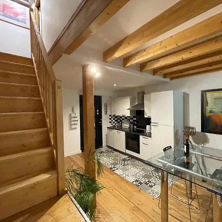 Apartment Triplex Bordeaux Merignac (Gironde)
